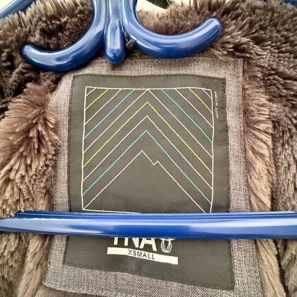 TNA Gray Jacket - Picture 4 of 5